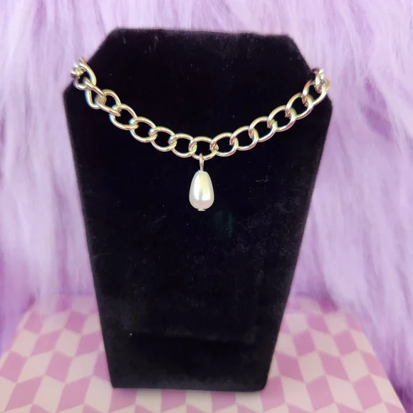 Labubu Pearl Pendant Silver Necklace ♡Doll & Oufit NOT INCLUDED♡ - Picture 3 of 3